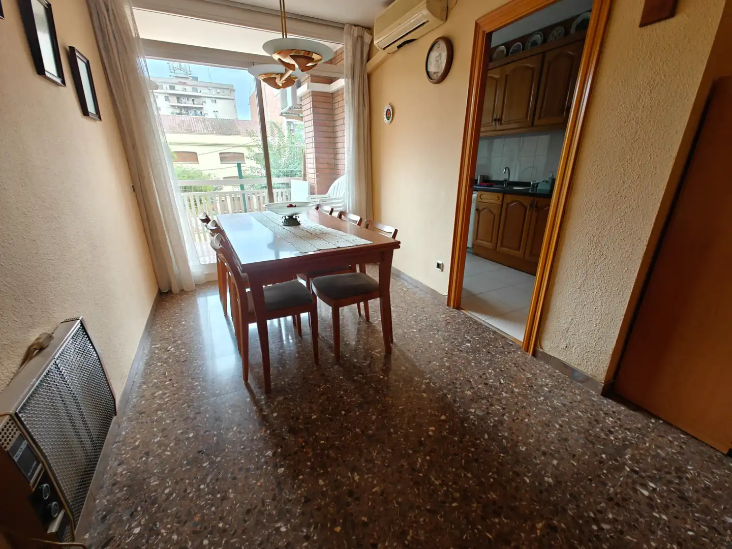 Flat with terrace for sale in Carrer d'Enric Granados 68, imagen 6