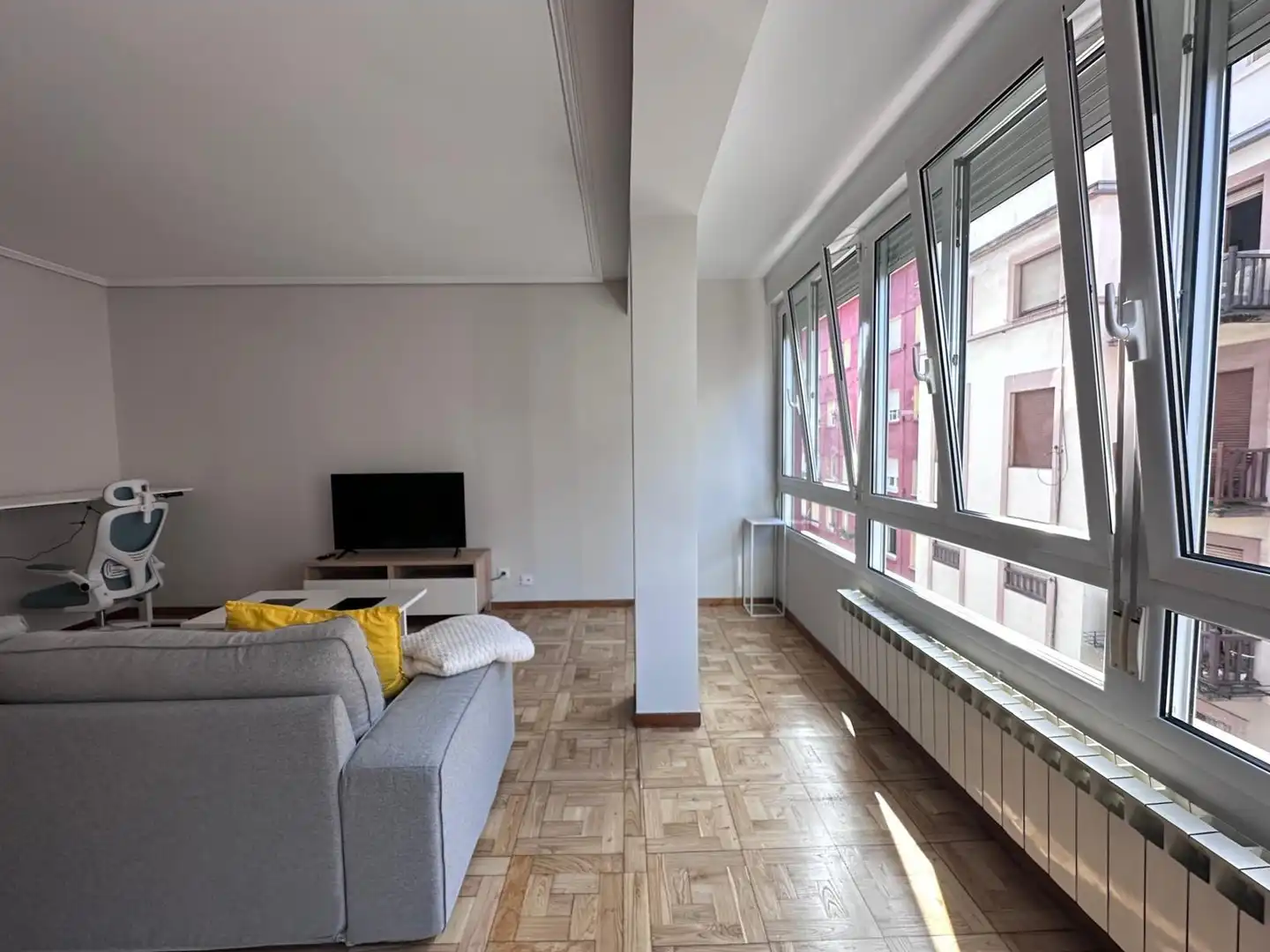 Wohnzimmer von Wohnung zur Miete in Santander mit Heizung und Möbliert