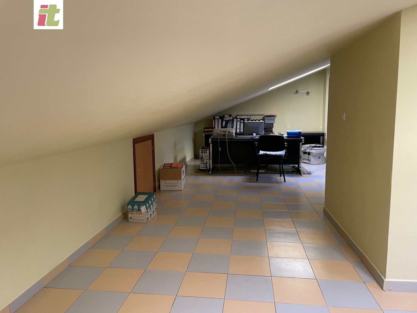 Box room for sale in Barrika