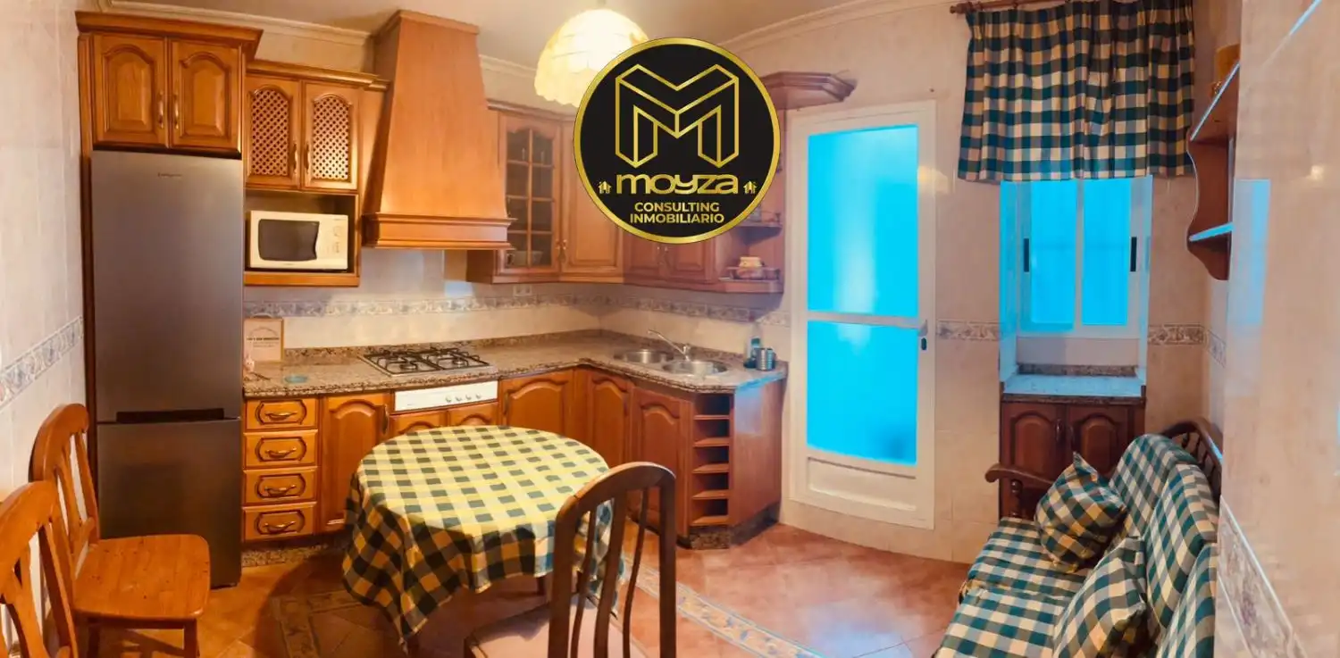 Casa con terraza en venta en La Guardia de Jaén, imagen 2