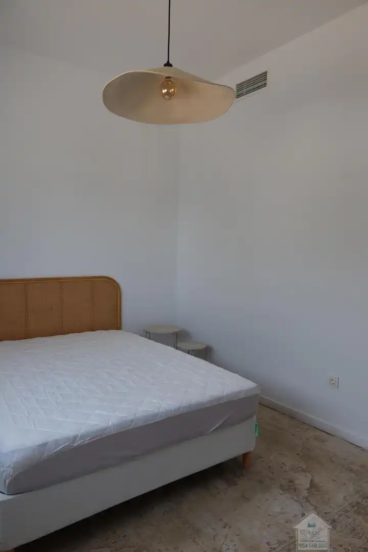 Bedroom of Houses for rent in Dos Hermanas  with Air Conditioner, Terrace and Storage room
