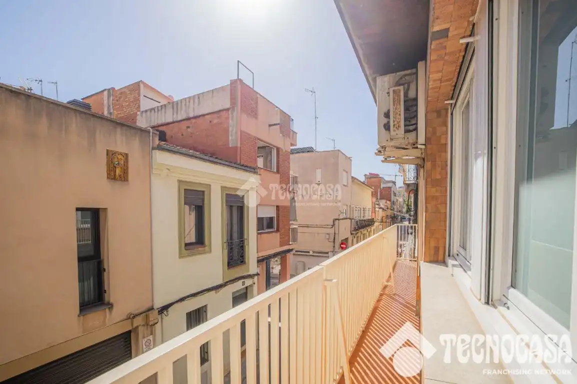 Flat with terrace for sale in Centre, imagen 3