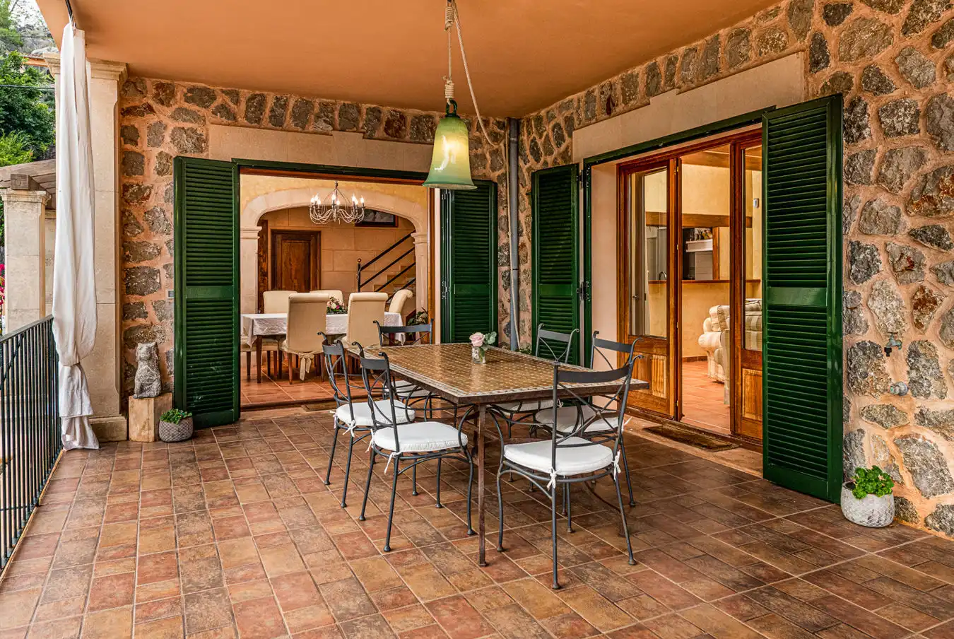 Country homes for sale in Deià