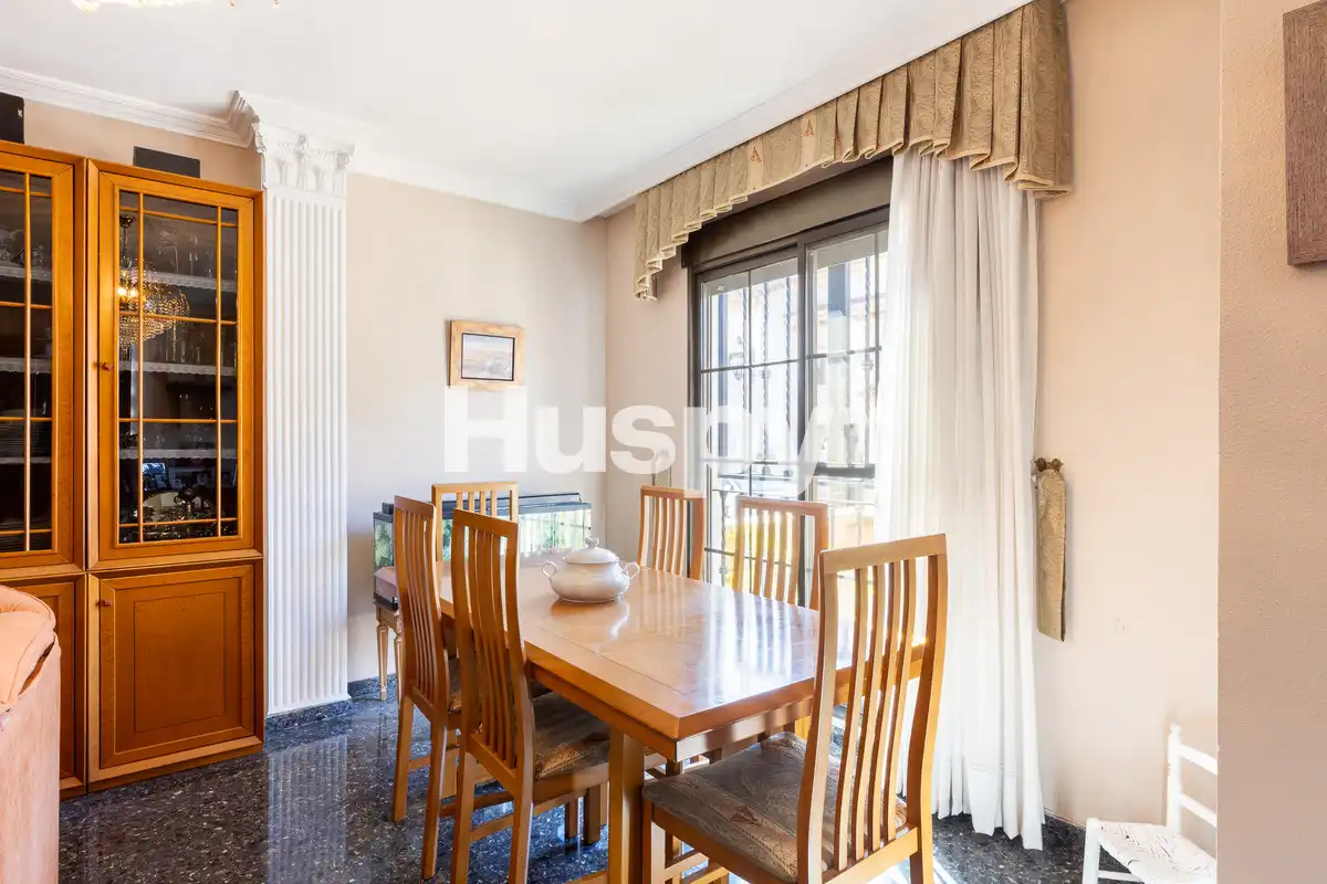 Casa pareada con balcón en venta en Carrer de Sedaví, imagen 3