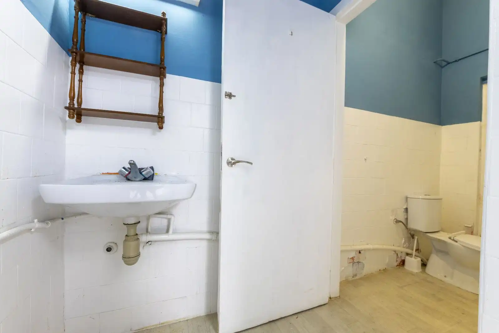 Baño de Local de alquiler en Tarragona con Aire acondicionado y Terraza