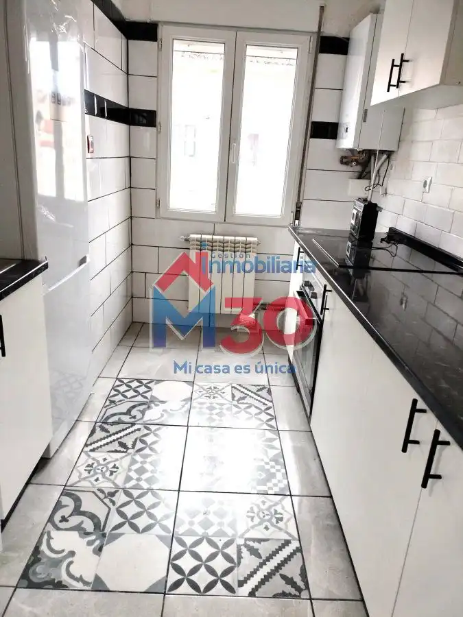 Cocina de Apartamento en venta en Miranda de Ebro con Calefacción y Trastero