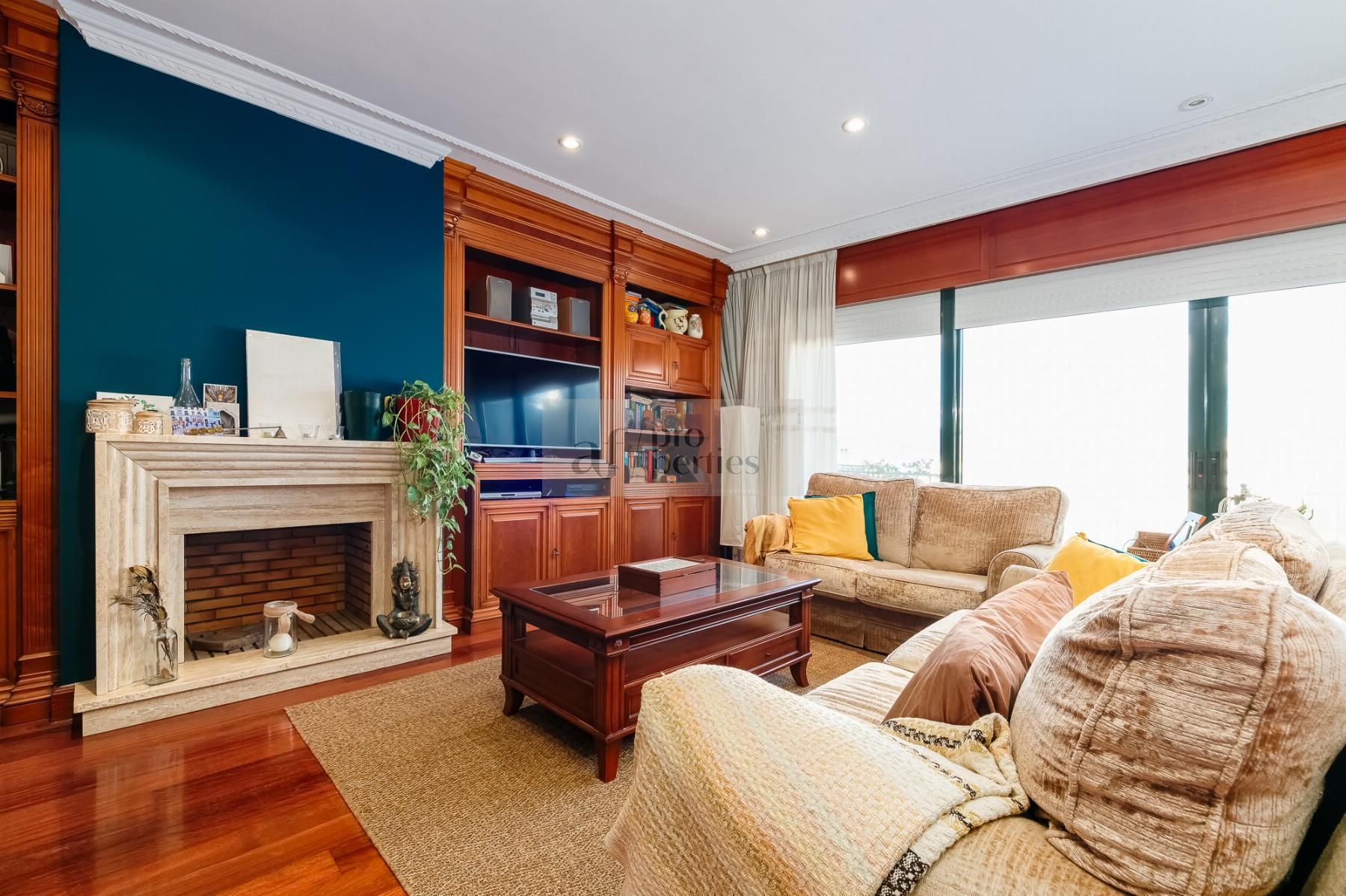 Living room of House or chalet for sale in Vigo   with Heating, Parquet flooring and Terrace