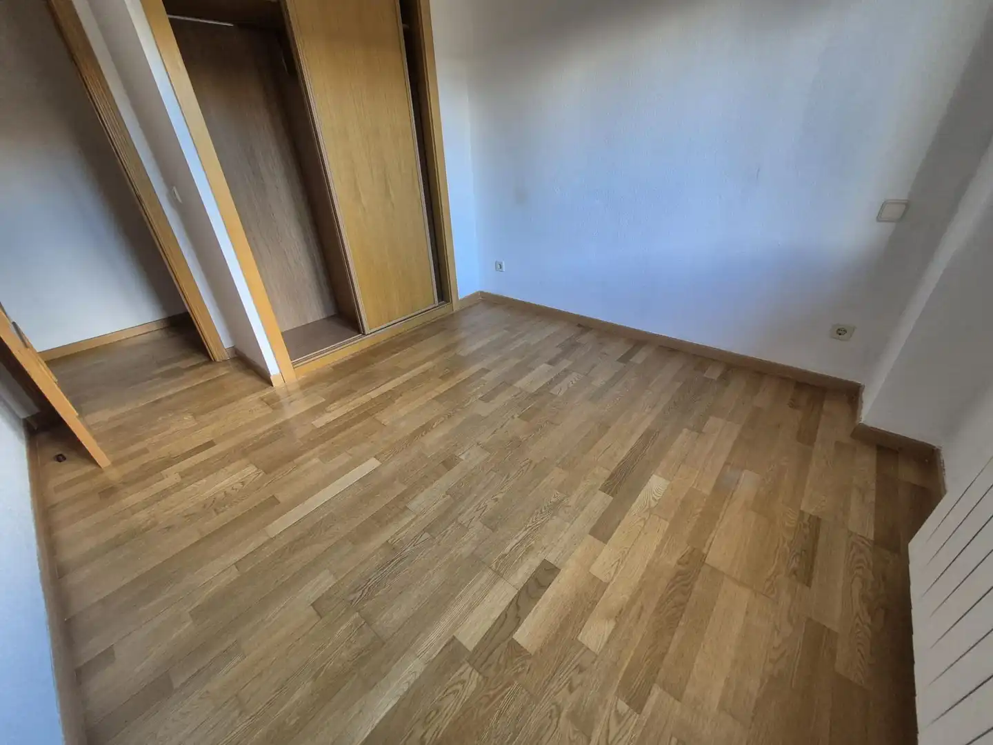 Habitación de Piso en venta en Ávila con Calefacción