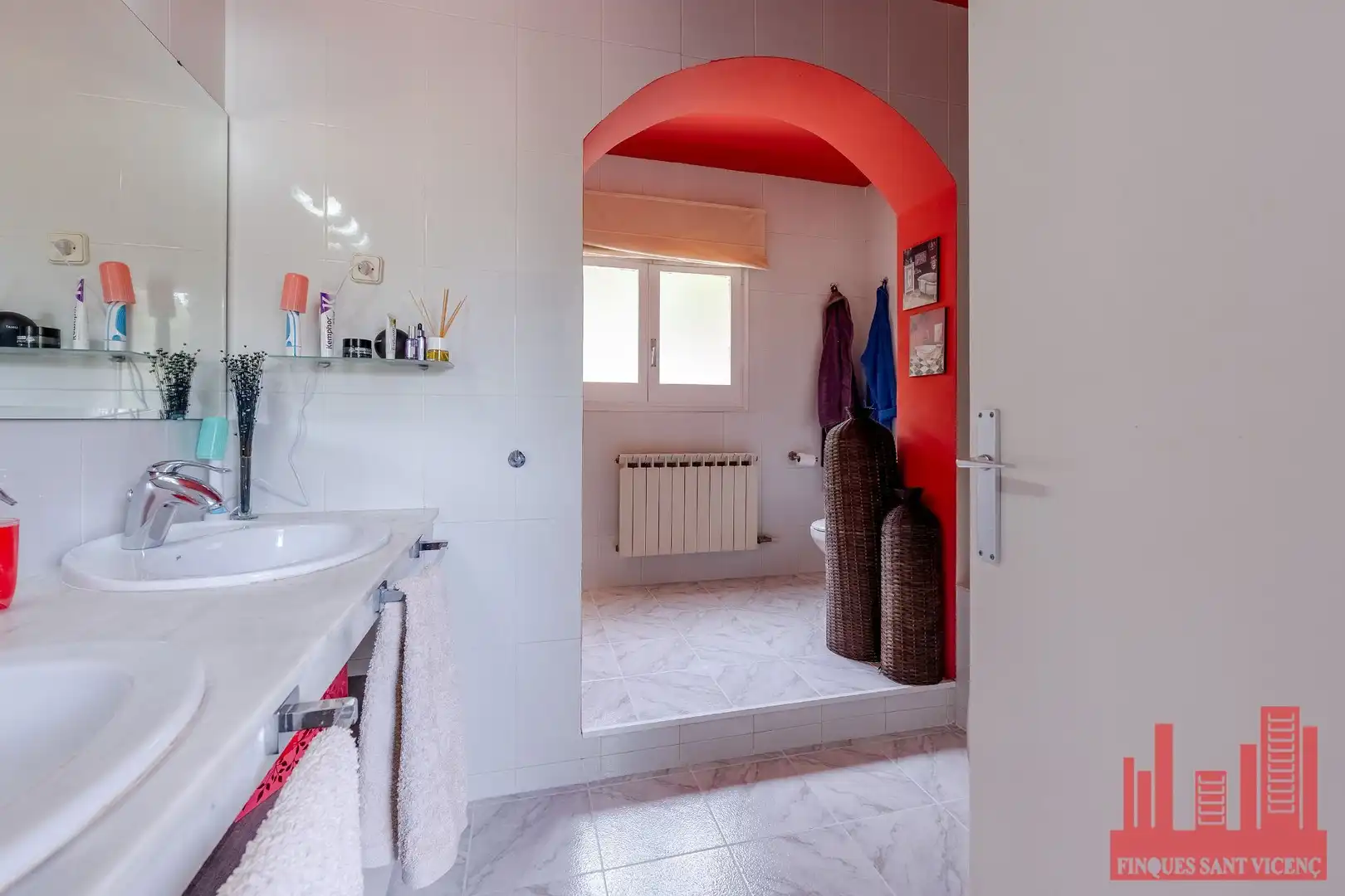 Baño de Casa o chalet en venta en Vallirana con Aire acondicionado, Calefacción y Piscina