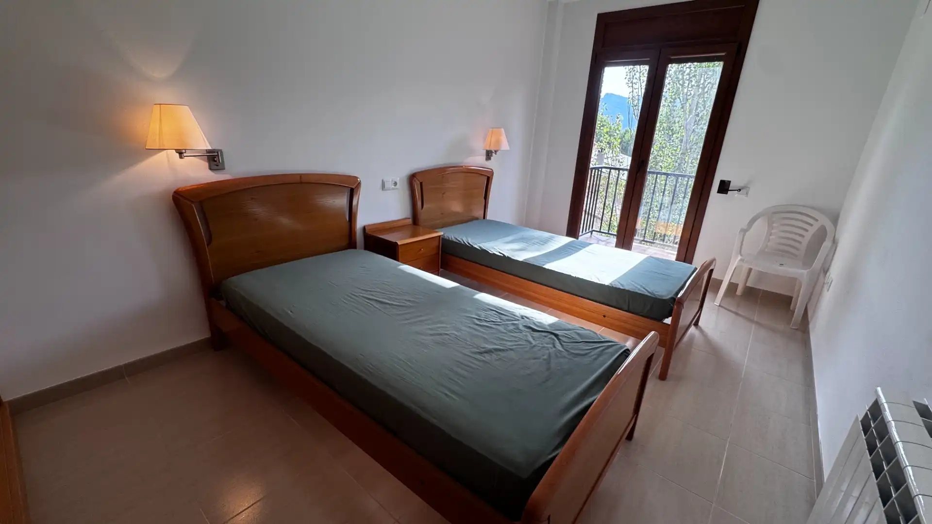 Habitación de Casa adosada en venta en Beceite con Calefacción y Balcón