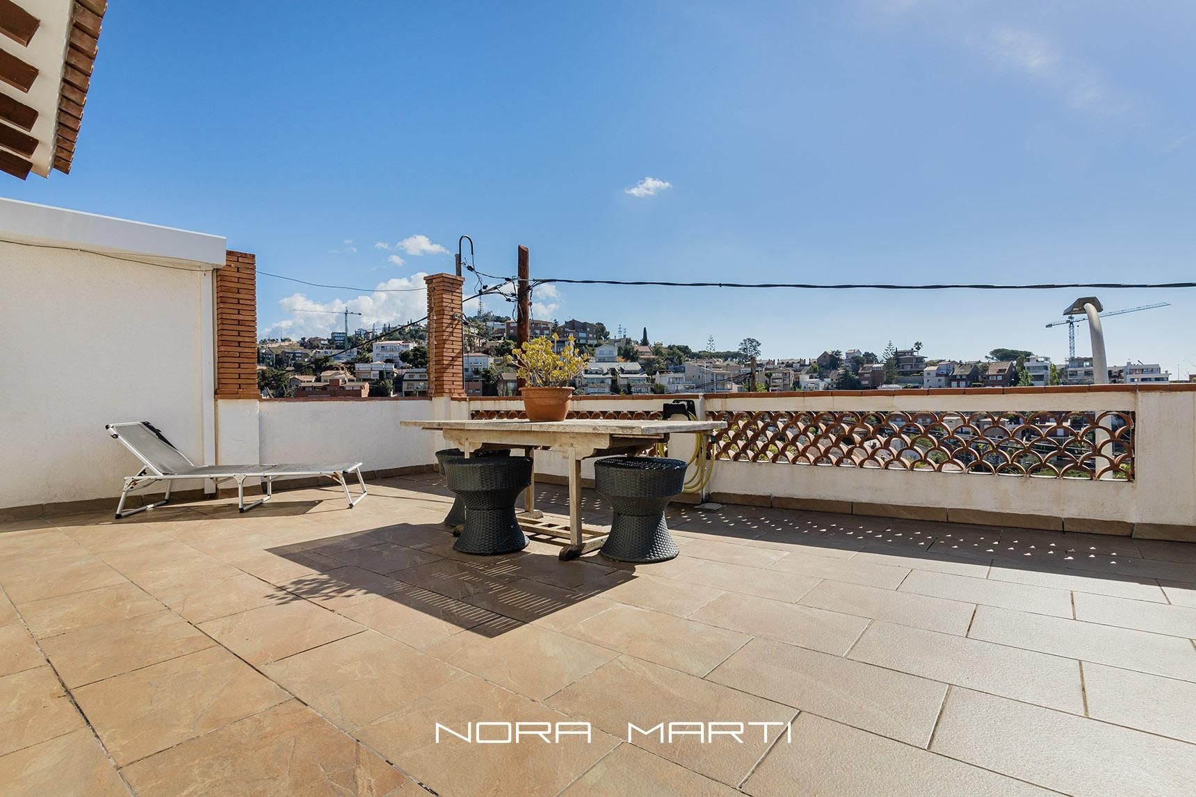 Terrace of House or chalet for sale in Esplugues de Llobregat  with Private garden, Swimming Pool and Alarm