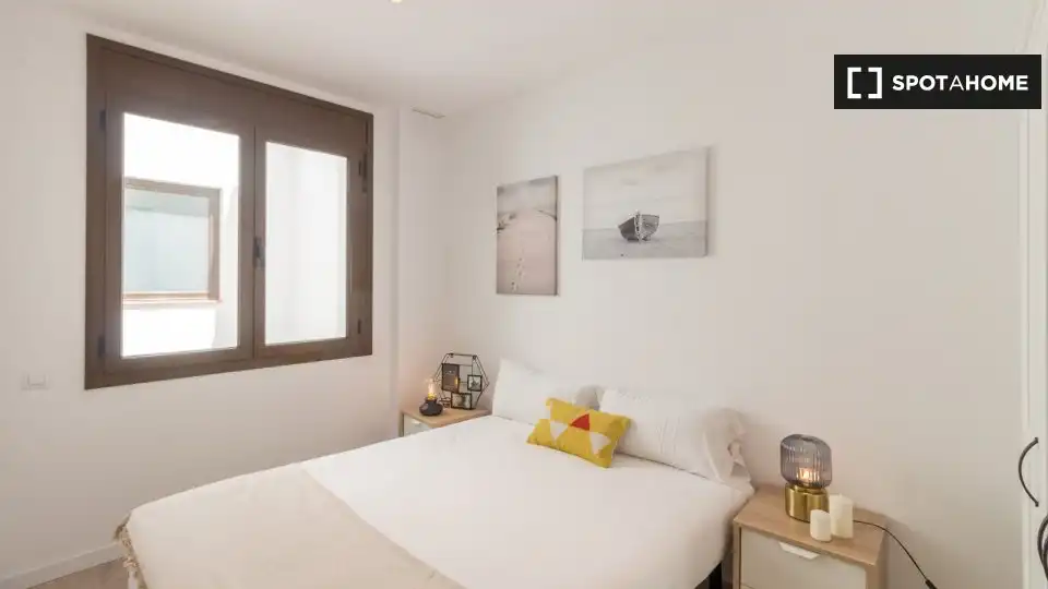 Flat with terrace to rent in Ciutat Vella, imagen 8