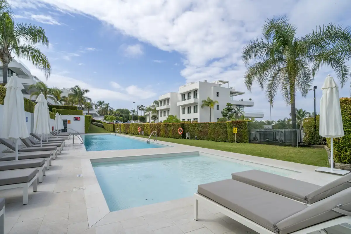 Ático con ascensor en venta en Estepona Pueblo