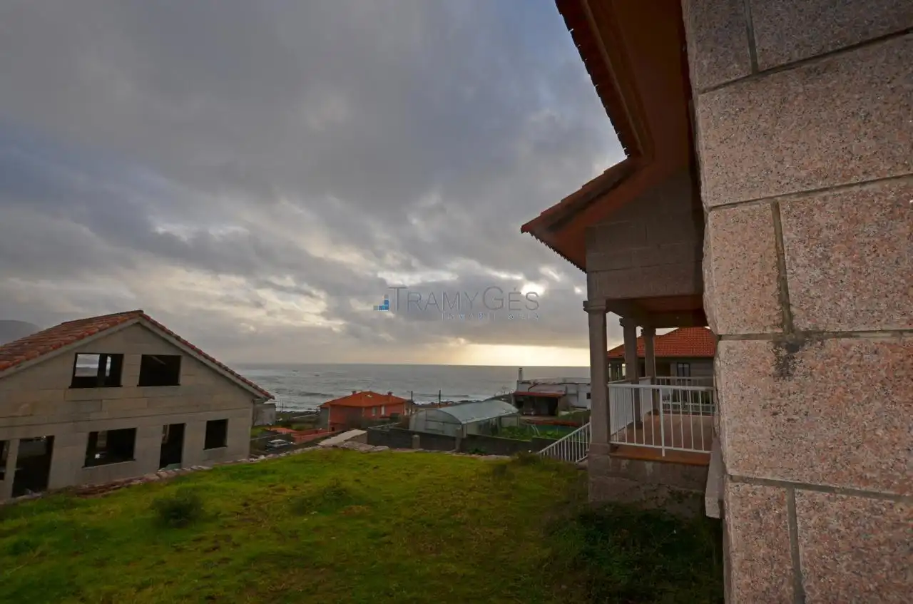 Vista exterior de Casa o chalet en venta en Oia con Calefacción, Jardín privado y Terraza
