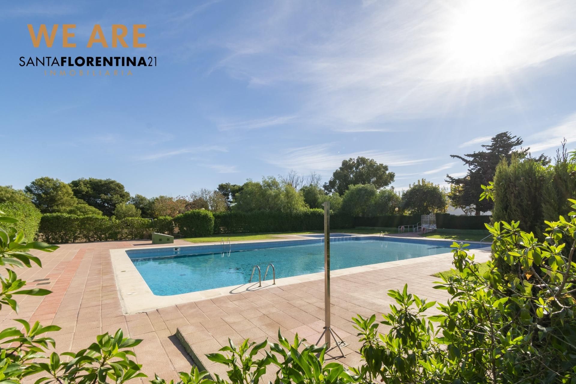 Swimming pool of Planta baja for sale in Cartagena  with Air Conditioner and Community pool