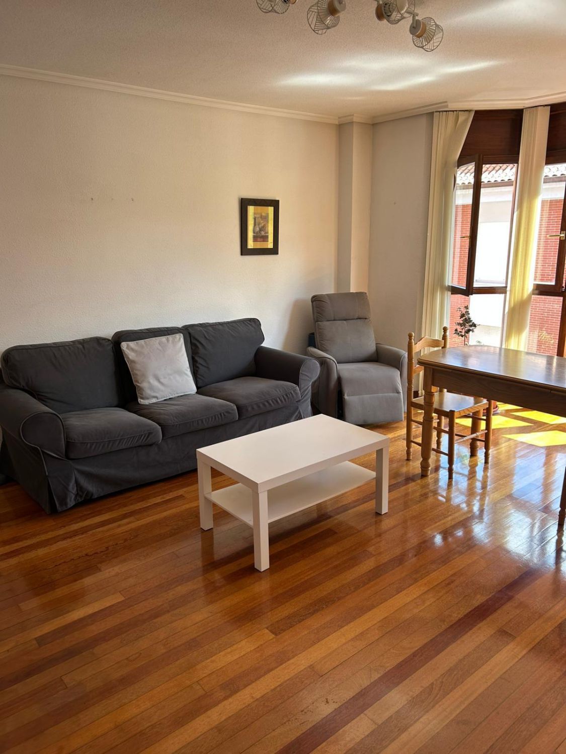 Sala d'estar de Pis en venda en Hazas de Cesto amb Terrassa i Balcó