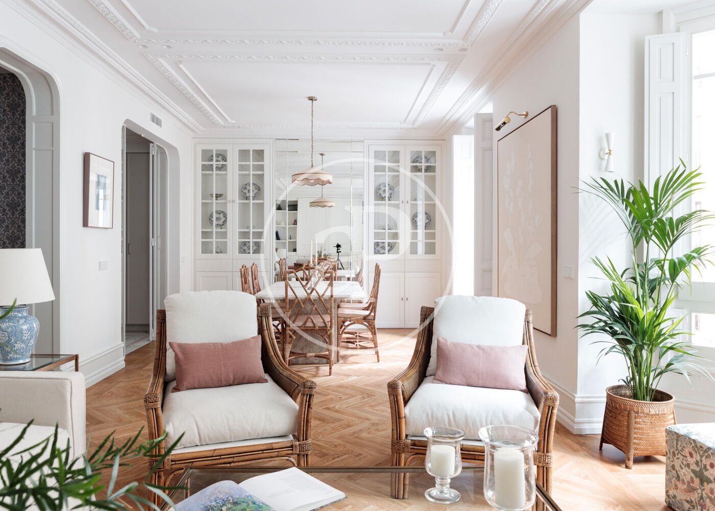 Living room of Flat for sale in  Madrid Capital  with Air Conditioner, Heating and Furnished