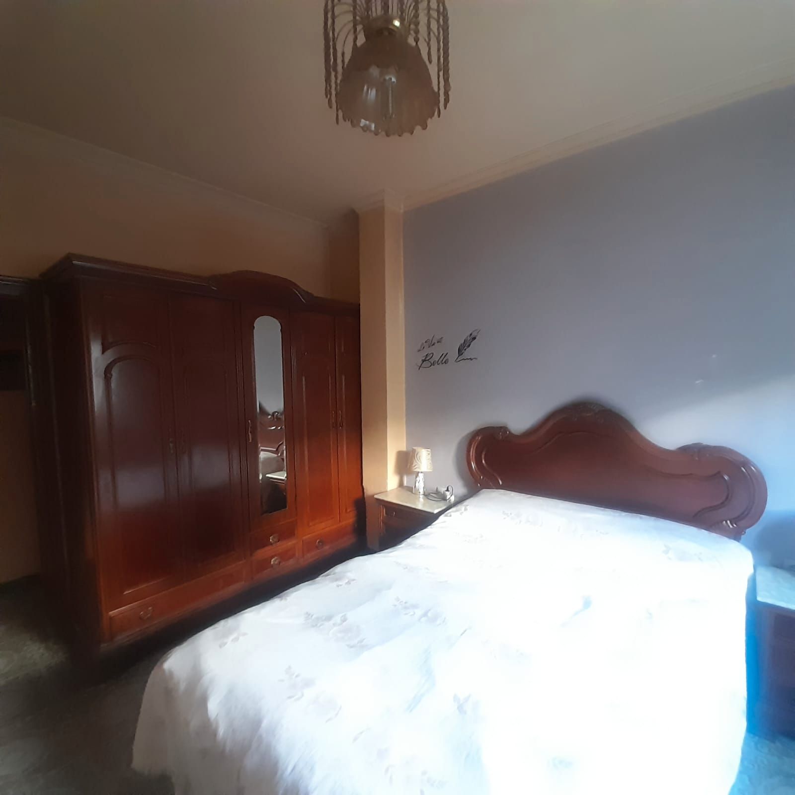 Bedroom of Flat for sale in  Sevilla Capital  with Washing machine