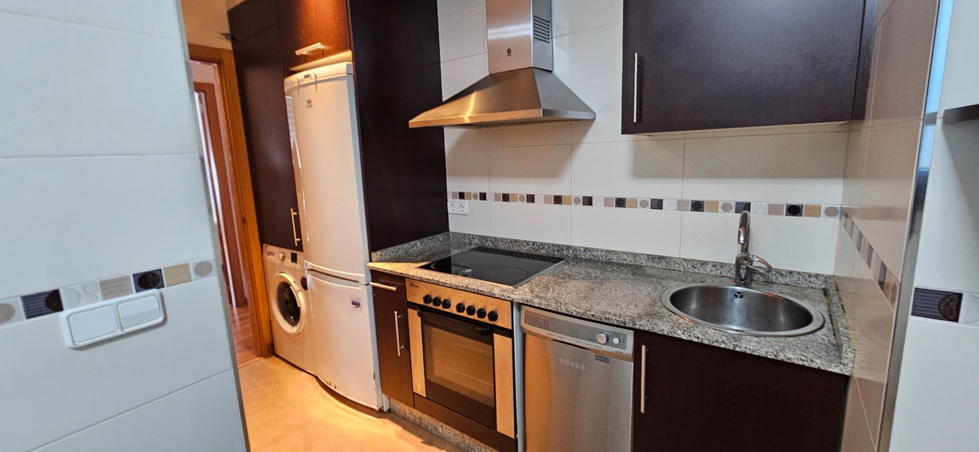 Kitchen of Flat to rent in Vigo   with Parquet flooring, Furnished and Oven