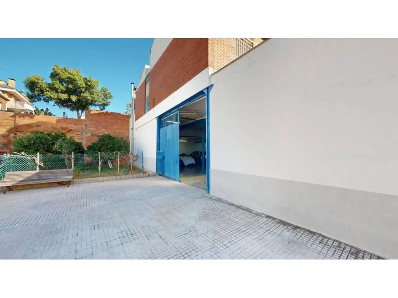 Aparcament de Casa o xalet en venda en Viladecans amb Calefacció, Jardí privat i Terrassa