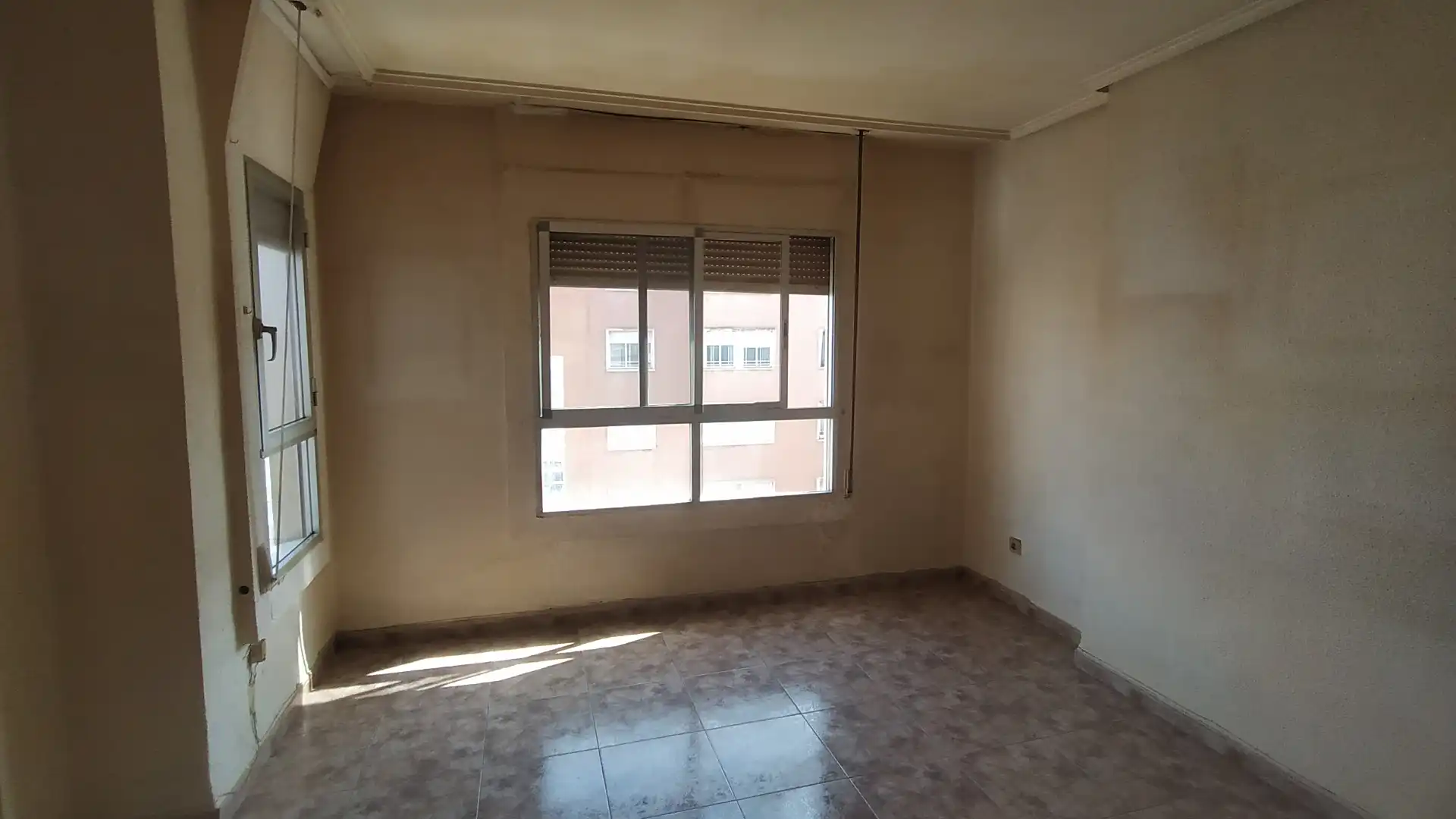 Habitación de Piso en venta en Valencia con Aire acondicionado y Balcón