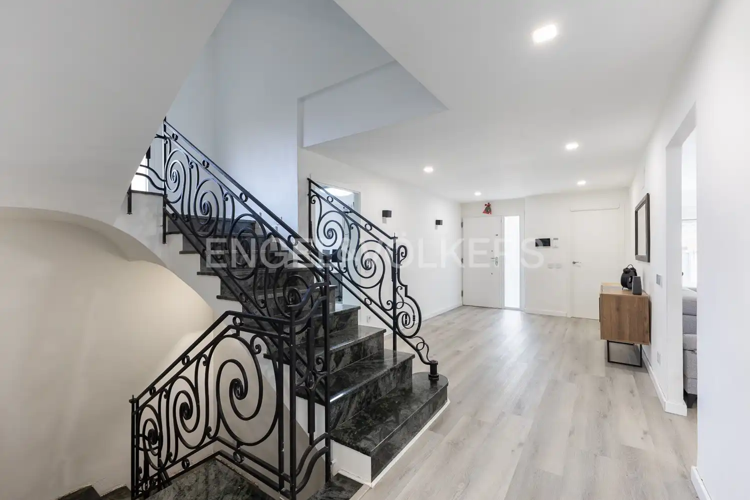 Houses for sale in L'Eliana  with Air Conditioner, Heating and Private garden