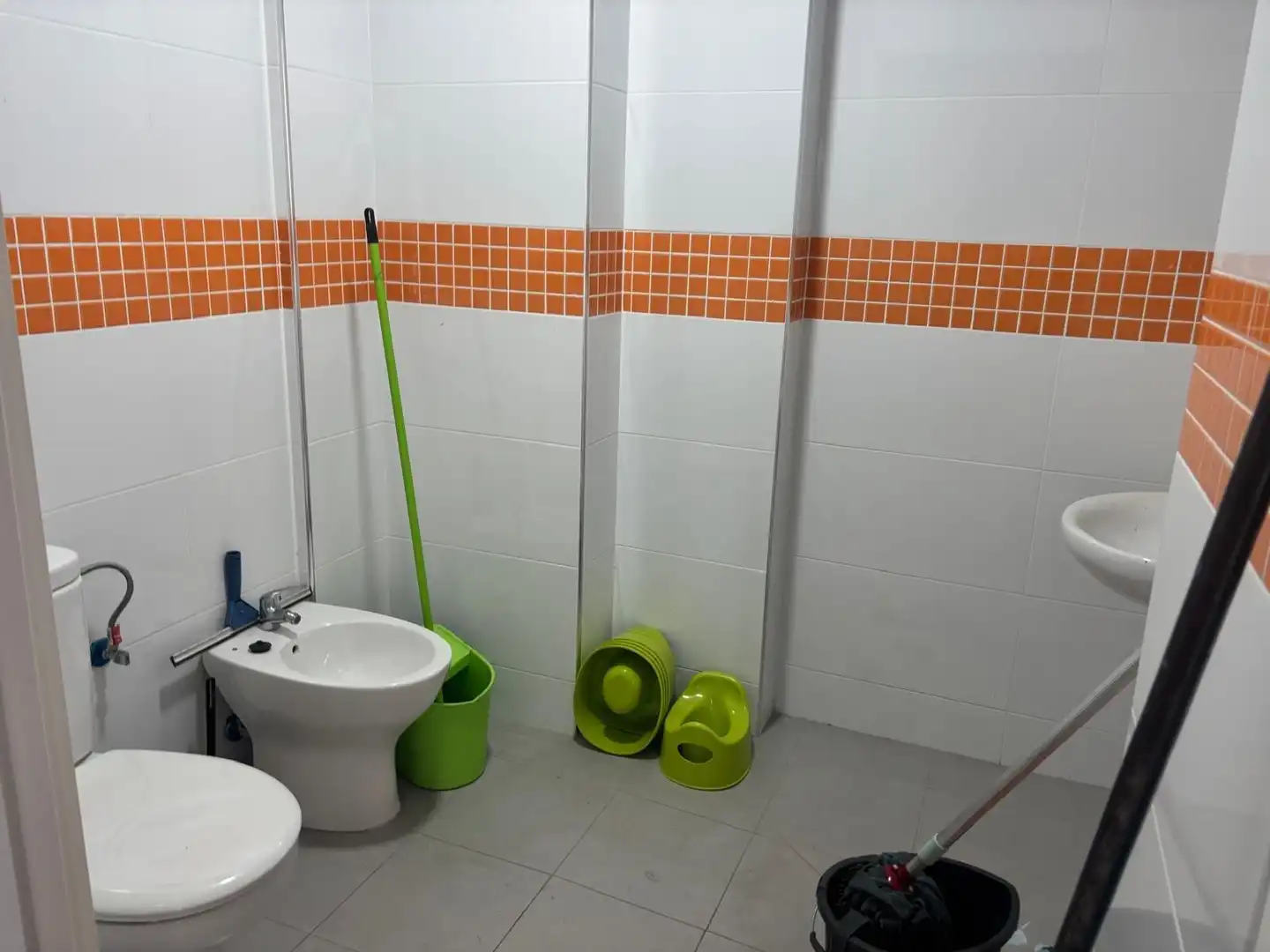 Baño de Local de alquiler en Girón 