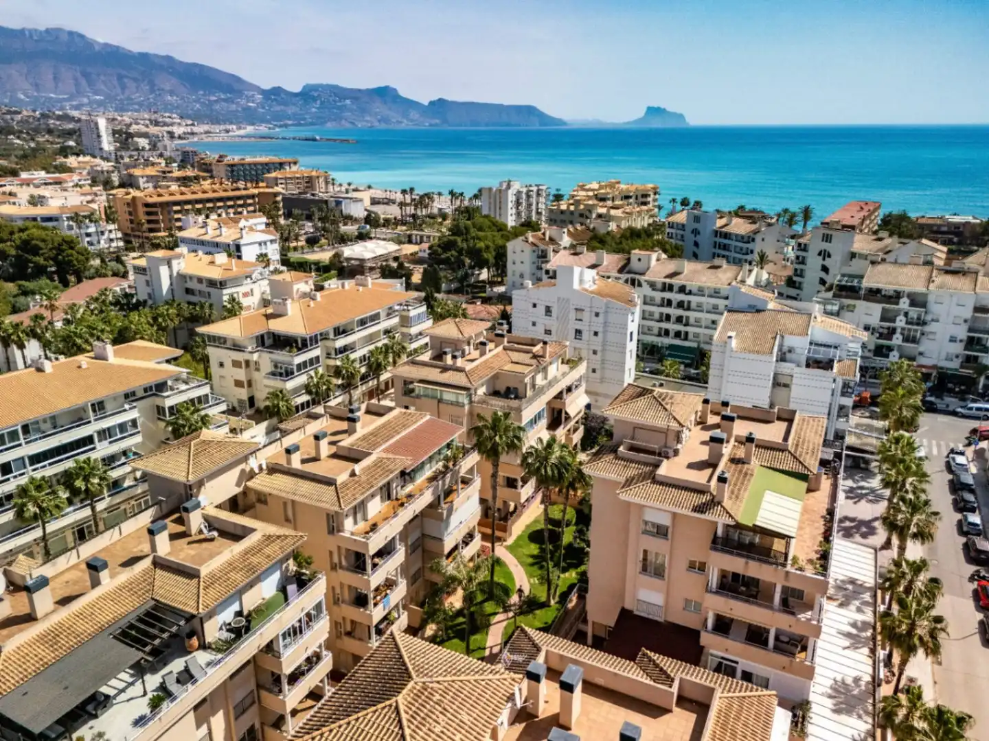 Exterior view of Apartments for sale in L'Alfàs del Pi  with Air Conditioner, Heating and Private garden