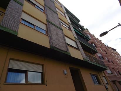 Vista exterior de Pis en venda en L'Alcora amb Terrassa i Balcó