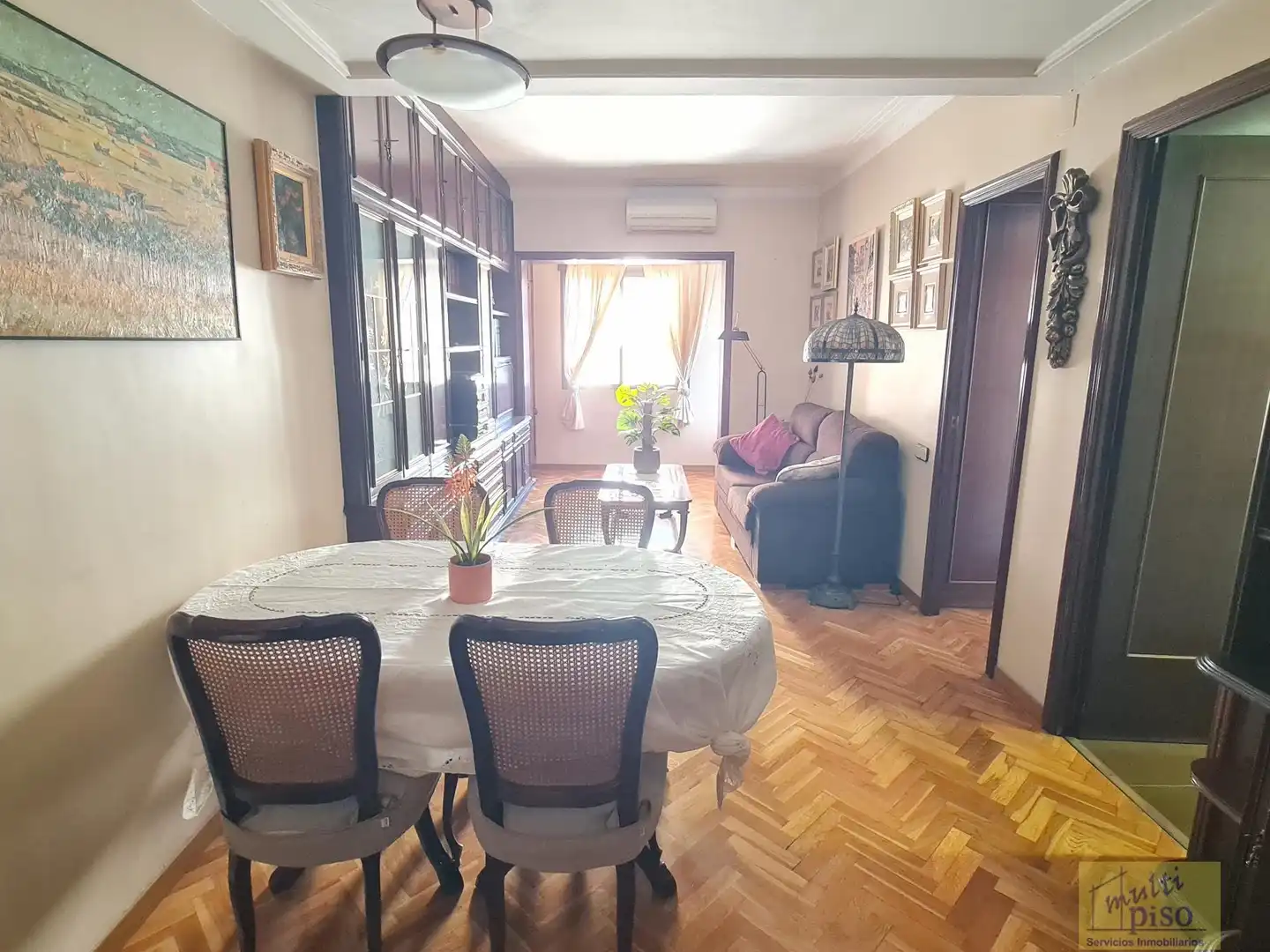 Wohnzimmer von Wohnung zum Verkauf in Barcelona mit Klimaanlage, Parkett und Terrasse