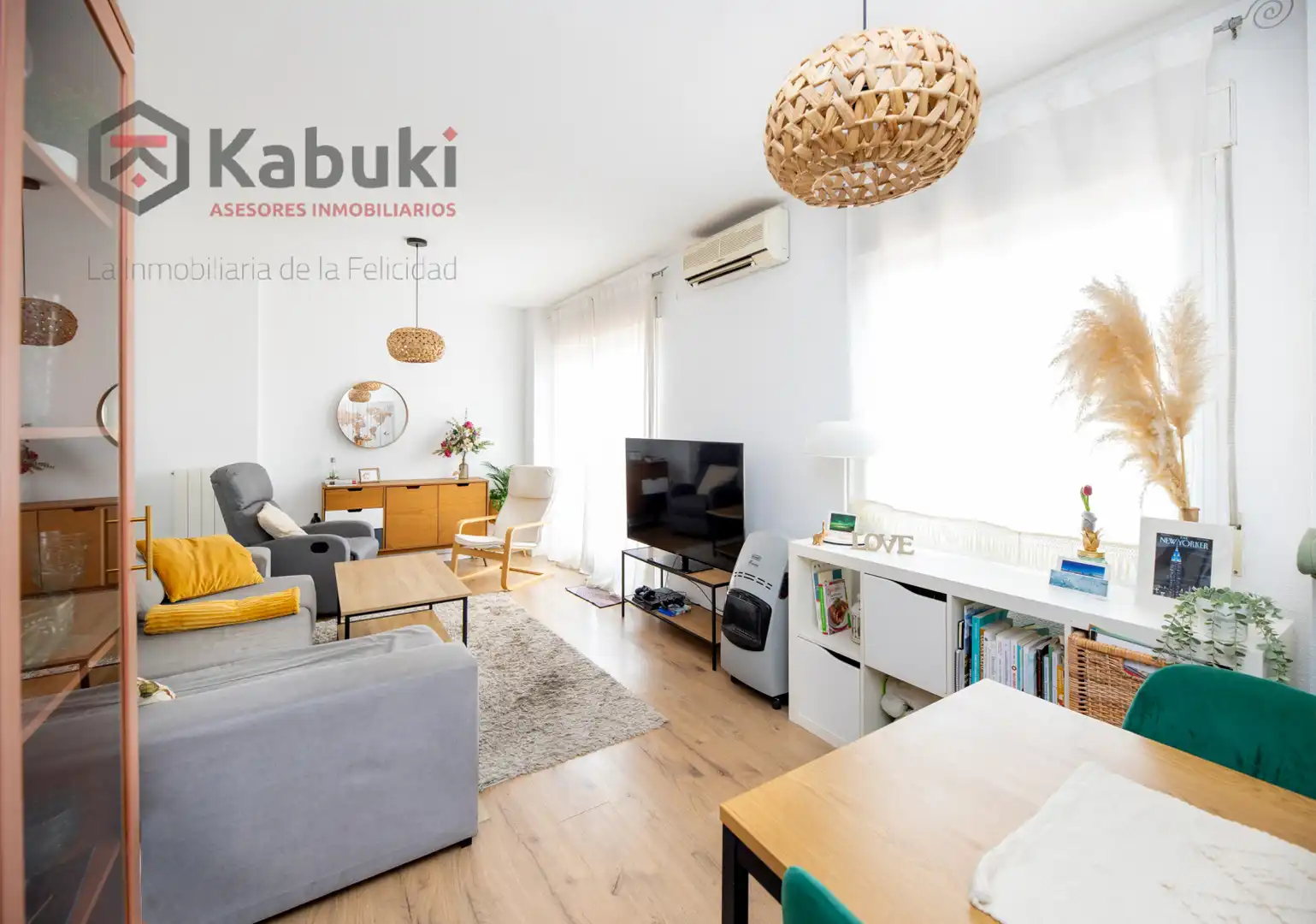 Living room of Attic for rent in Granada  with Air Conditioner, Heating and Private garden