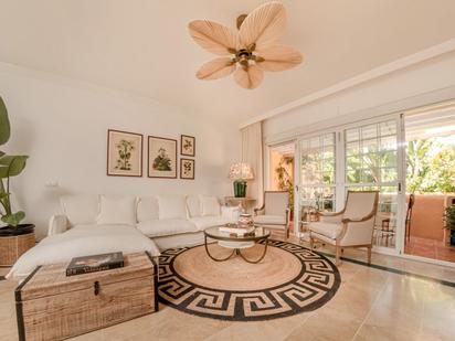 Living room of Single-family semi-detached to rent in Marbella  with Air Conditioner, Furnished and Oven