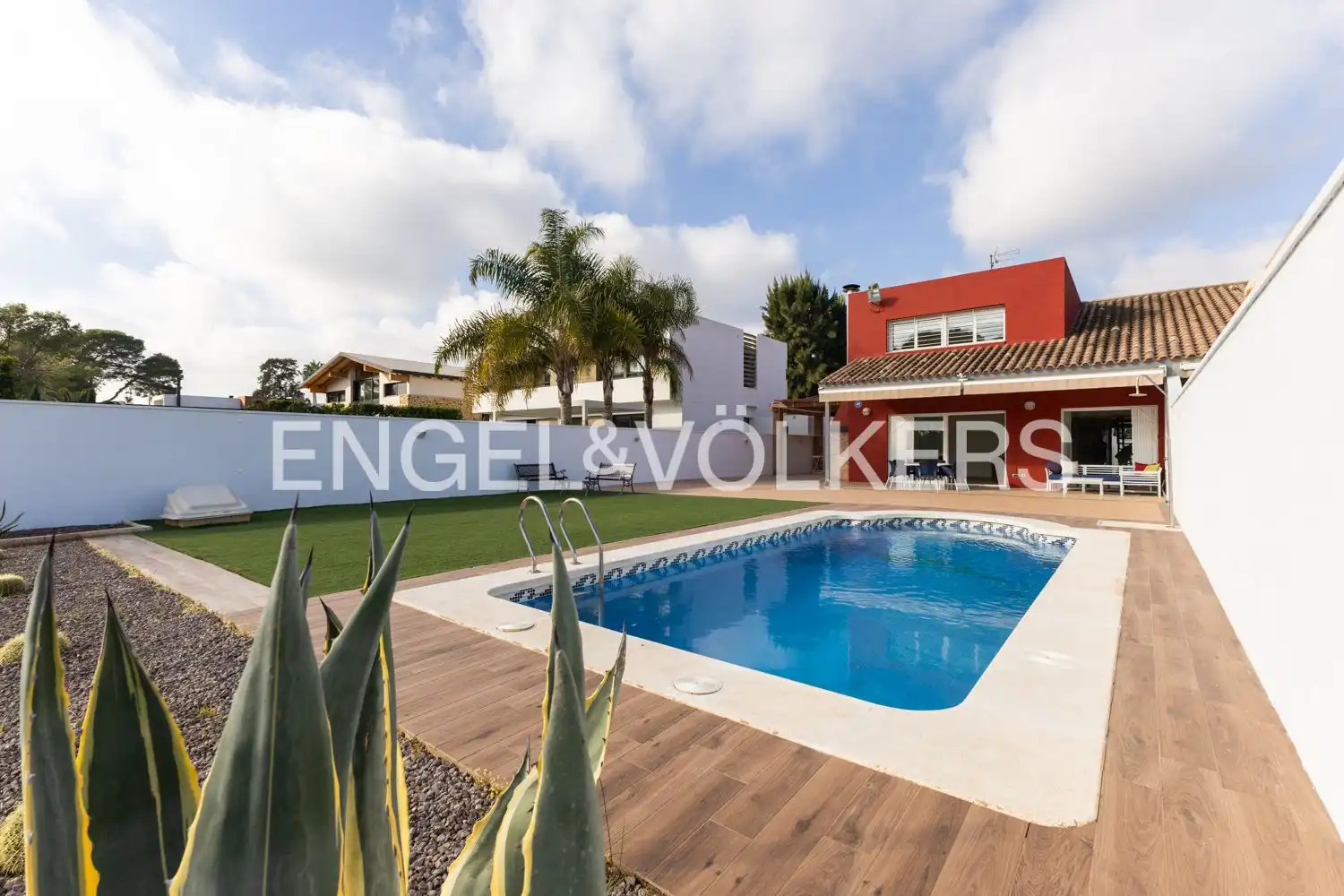Swimming pool of Detached homes for rent in Castellón de la Plana / Castelló de la Plana  with Air Conditioner, Heating and Private garden