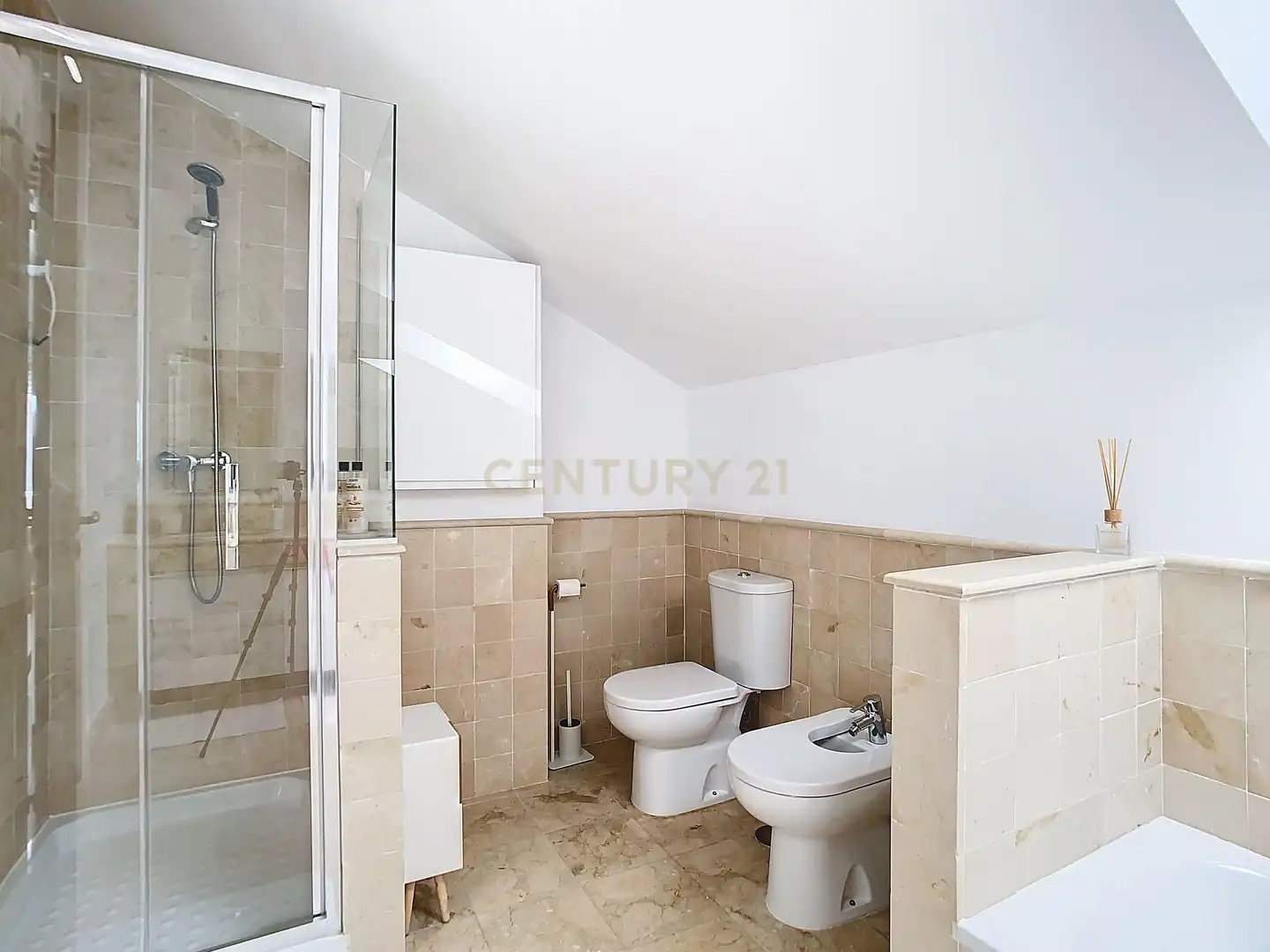 Badezimmer von Haus oder Chalet zum Verkauf in Benalmádena mit Klimaanlage, Balkon und Alarm