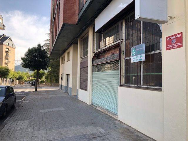 Local comercial en Venta en Calle Fernando el Católico en Universidad