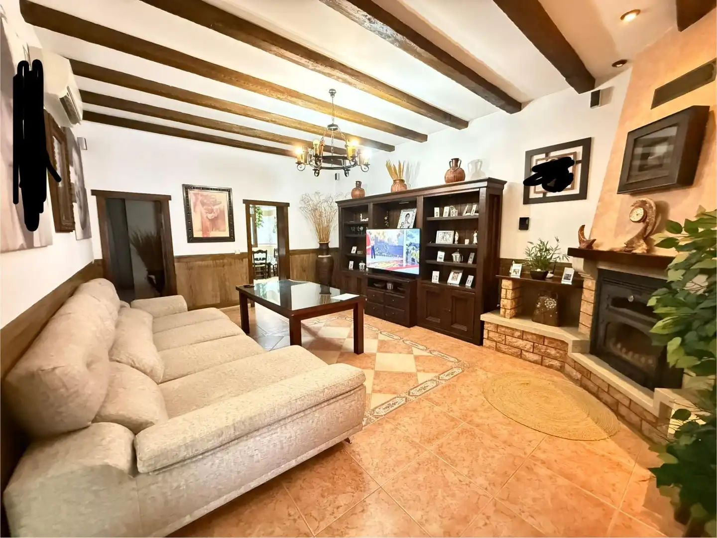 Sala d'estar de Finca rústica en venda en Alameda amb Aire condicionat, Jardí privat i Terrassa