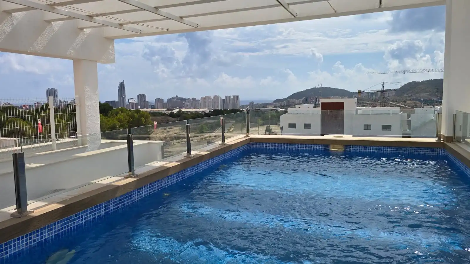 Flat with pool for sale in Calle del Puerto Rico 16