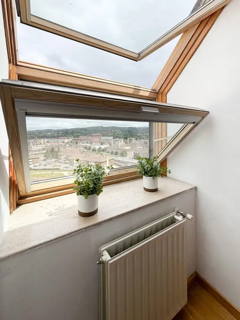 Balcony of Attic for sale in Oviedo   with Heating, Parquet flooring and Storage room