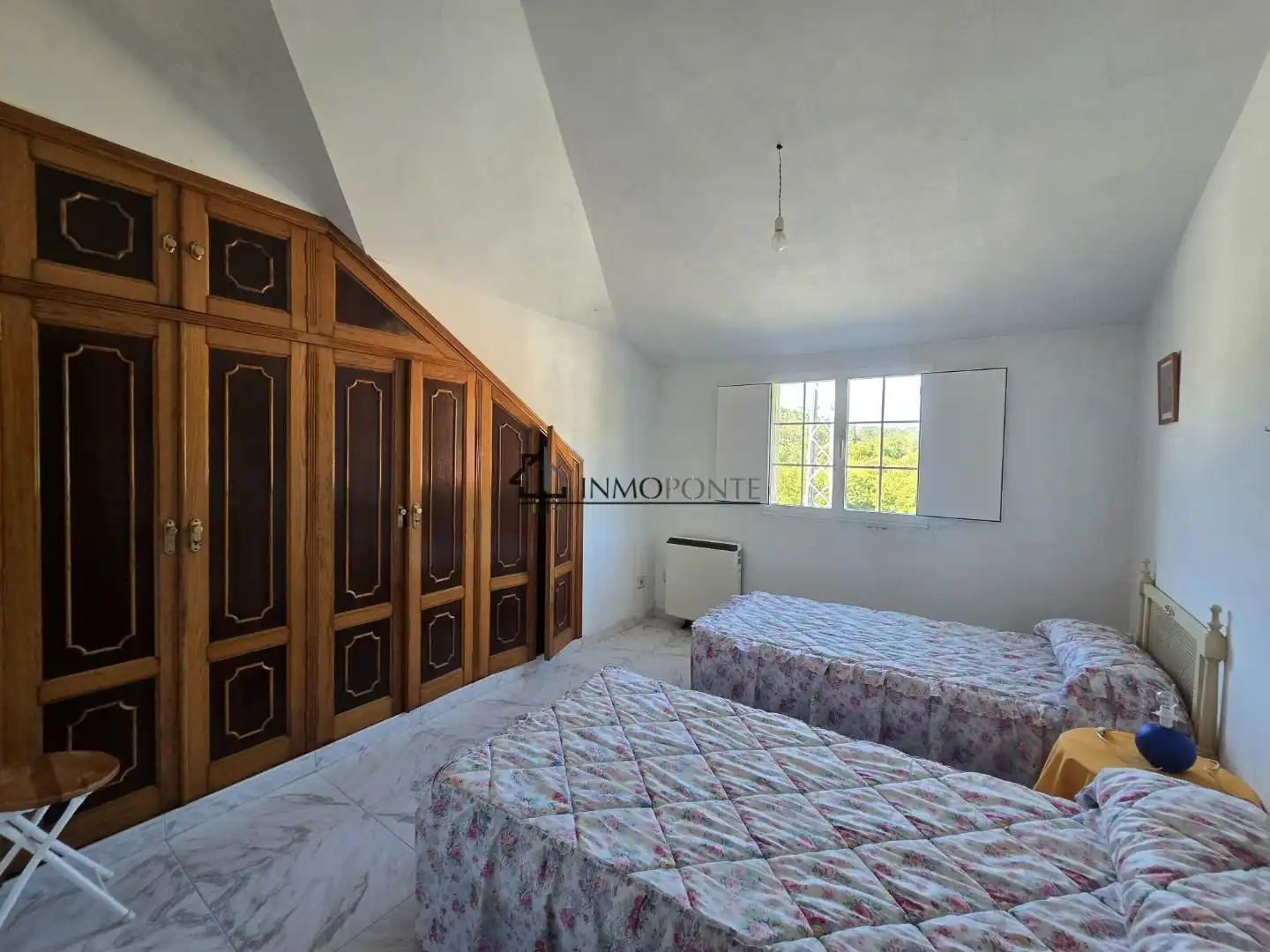 Dormitori de Casa o xalet en venda en Cerdedo amb Jardí privat