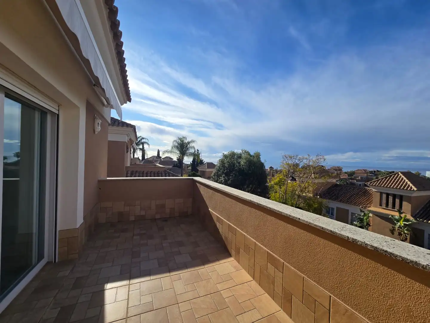 Terraza de Casa adosada en venta en Marbella con Aire acondicionado, Jardín privado y Domótica