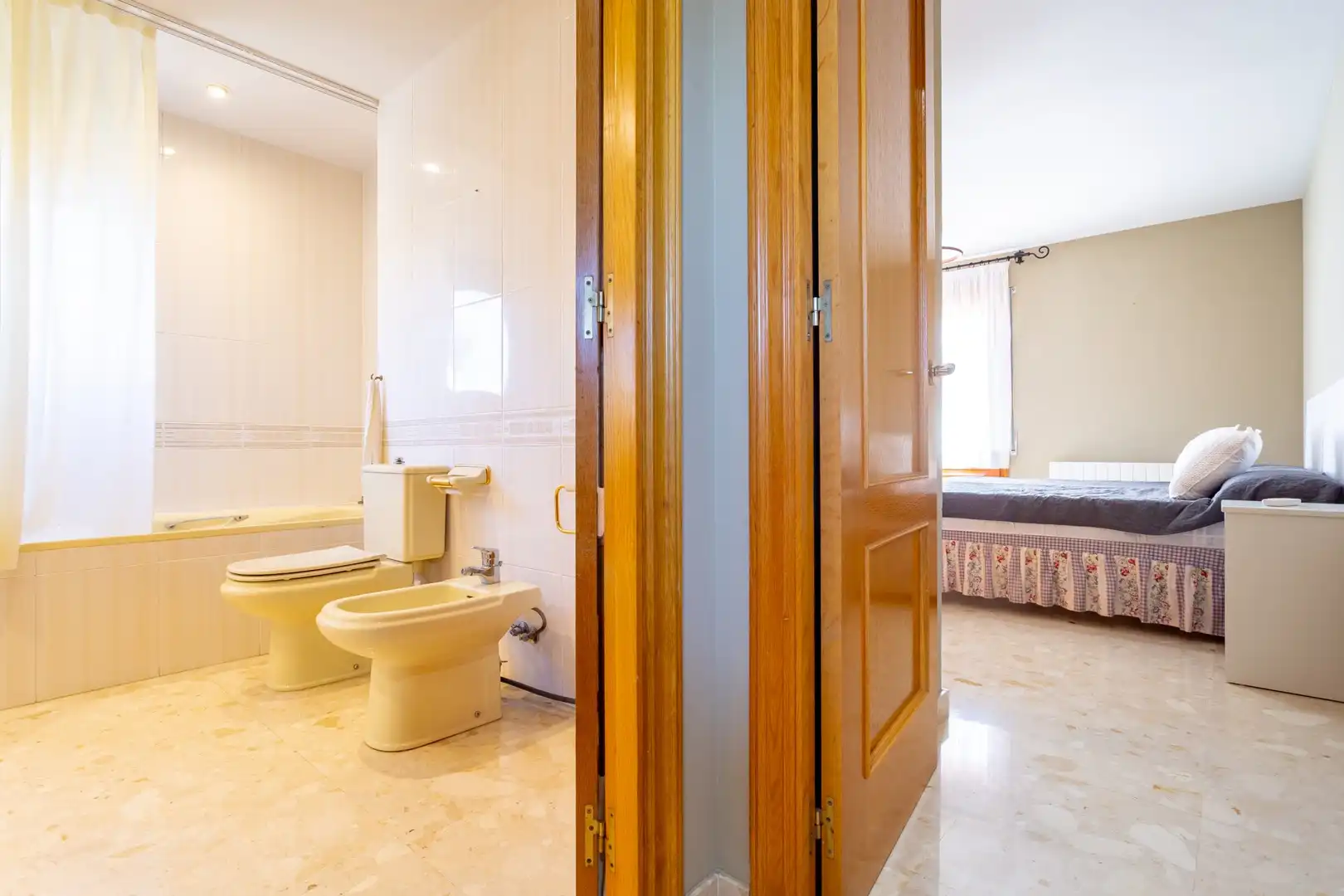 Bathroom of Houses for sale in Cambrils  with Air Conditioner, Heating and Terrace