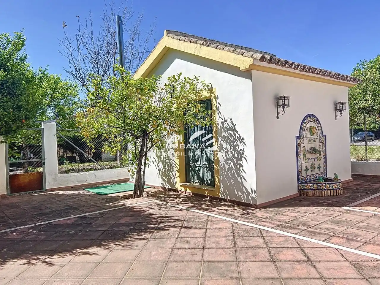 Vista exterior de Casa o chalet en venta en Lucena con Jardín privado, Trastero y Piscina