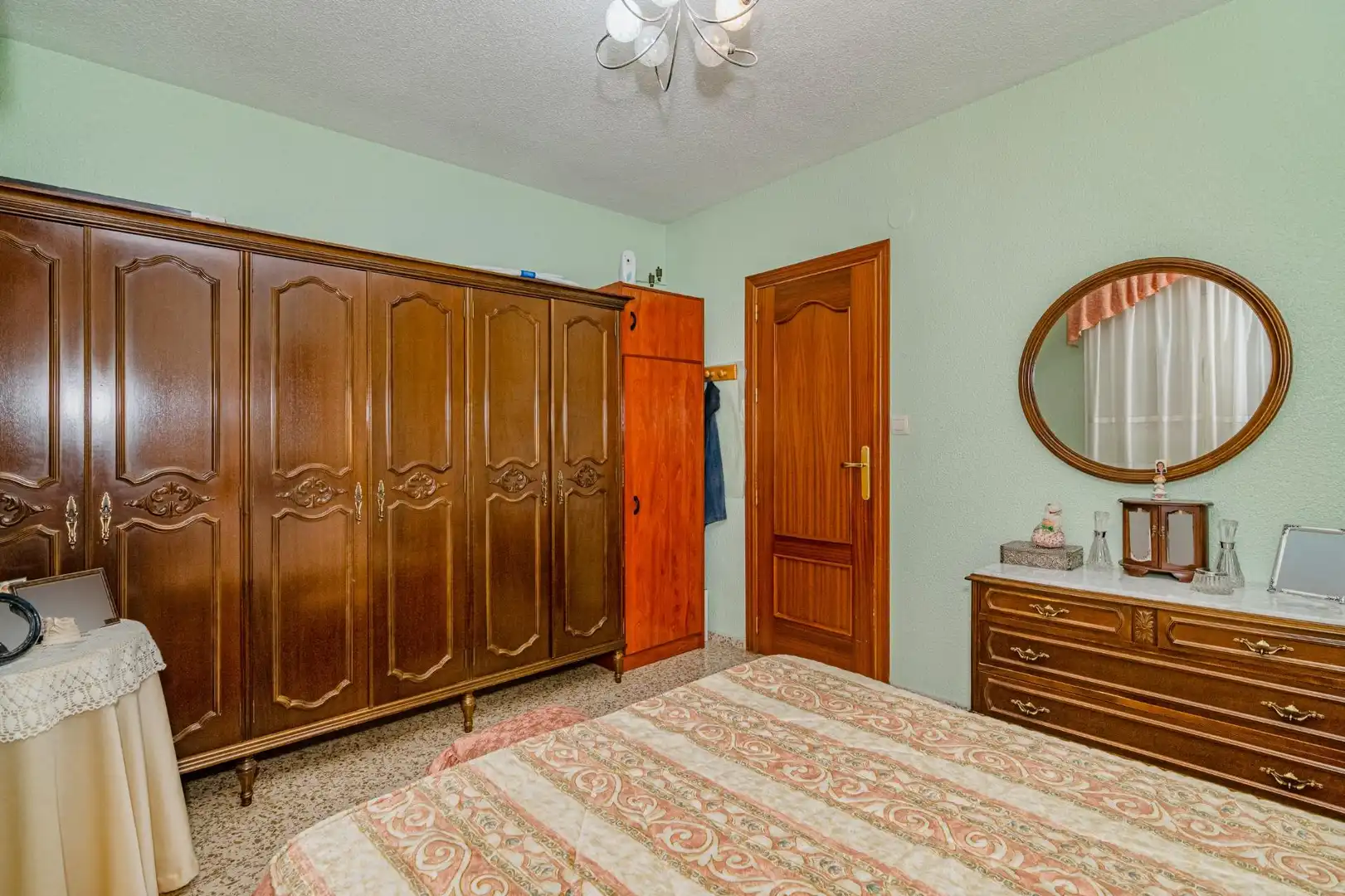 Habitación de Piso en venta en Granada con Aire acondicionado, Calefacción y Balcón