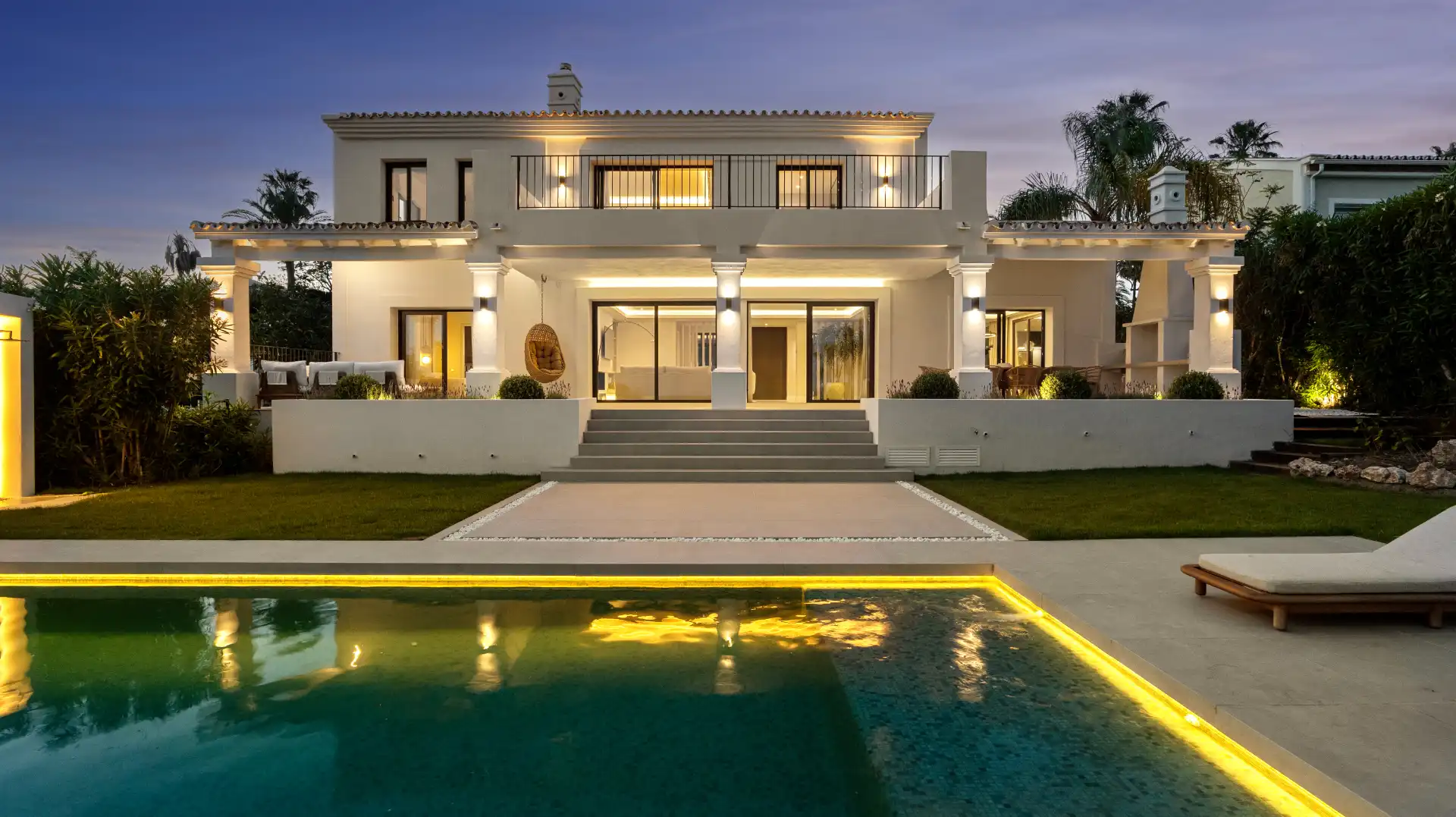 Chalet con piscina en venta en Nueva Andalucía