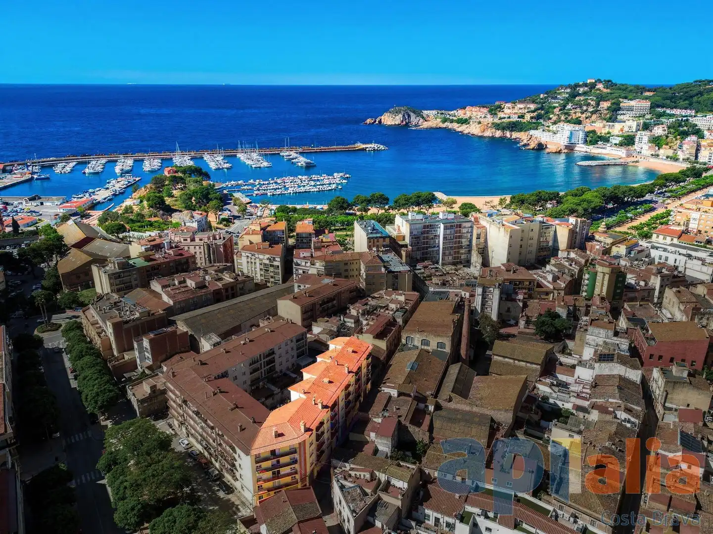 Vista exterior de Apartamento en venta en Sant Feliu de Guíxols con Aire acondicionado y Balcón