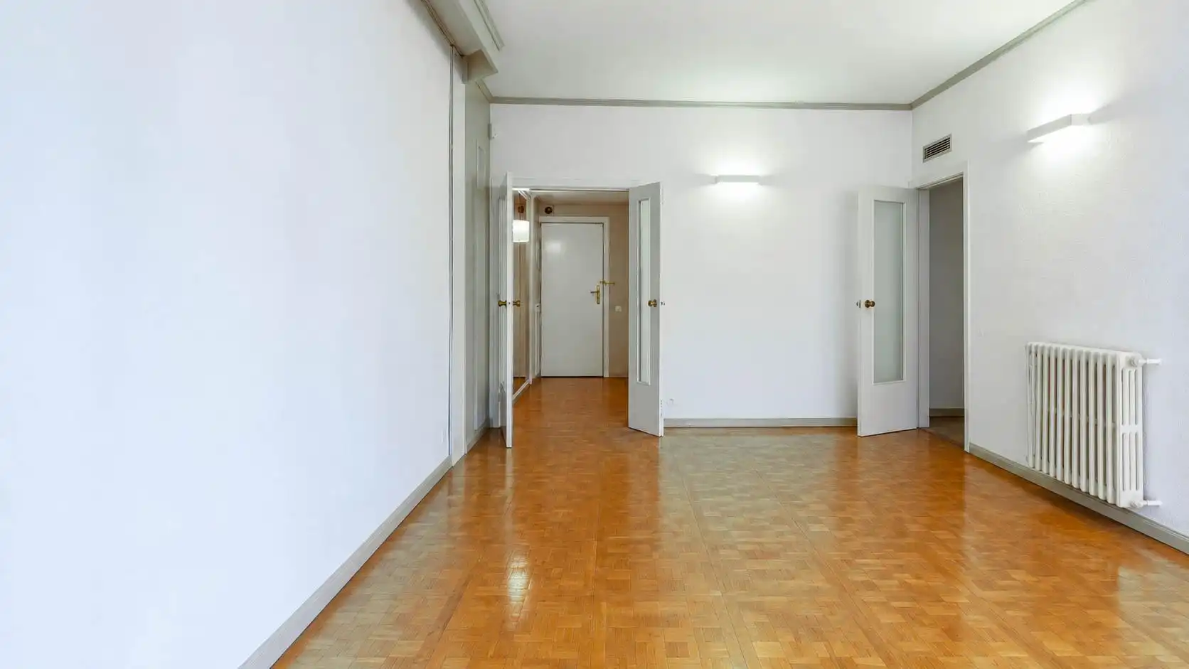 Flat for sale in Barcelona  with Heating, Parquet flooring and Storage room
