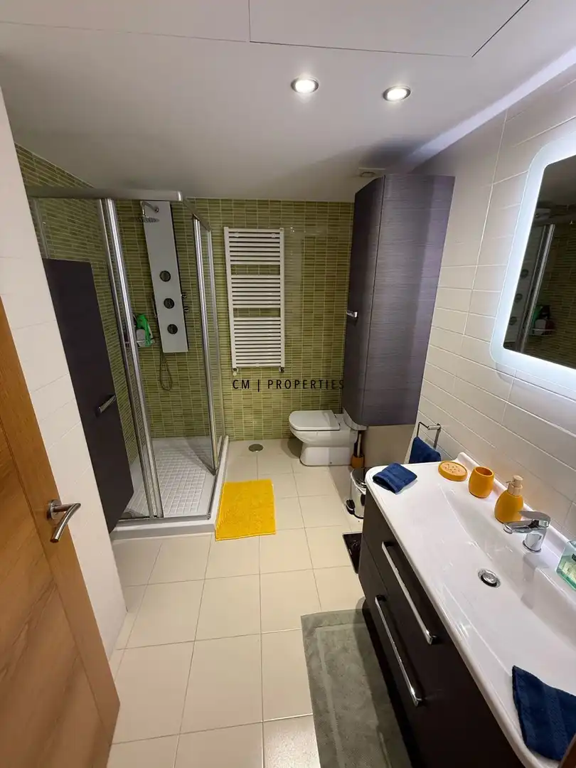 Baño de Piso de alquiler en Valencia con Aire acondicionado, Calefacción y Parquet