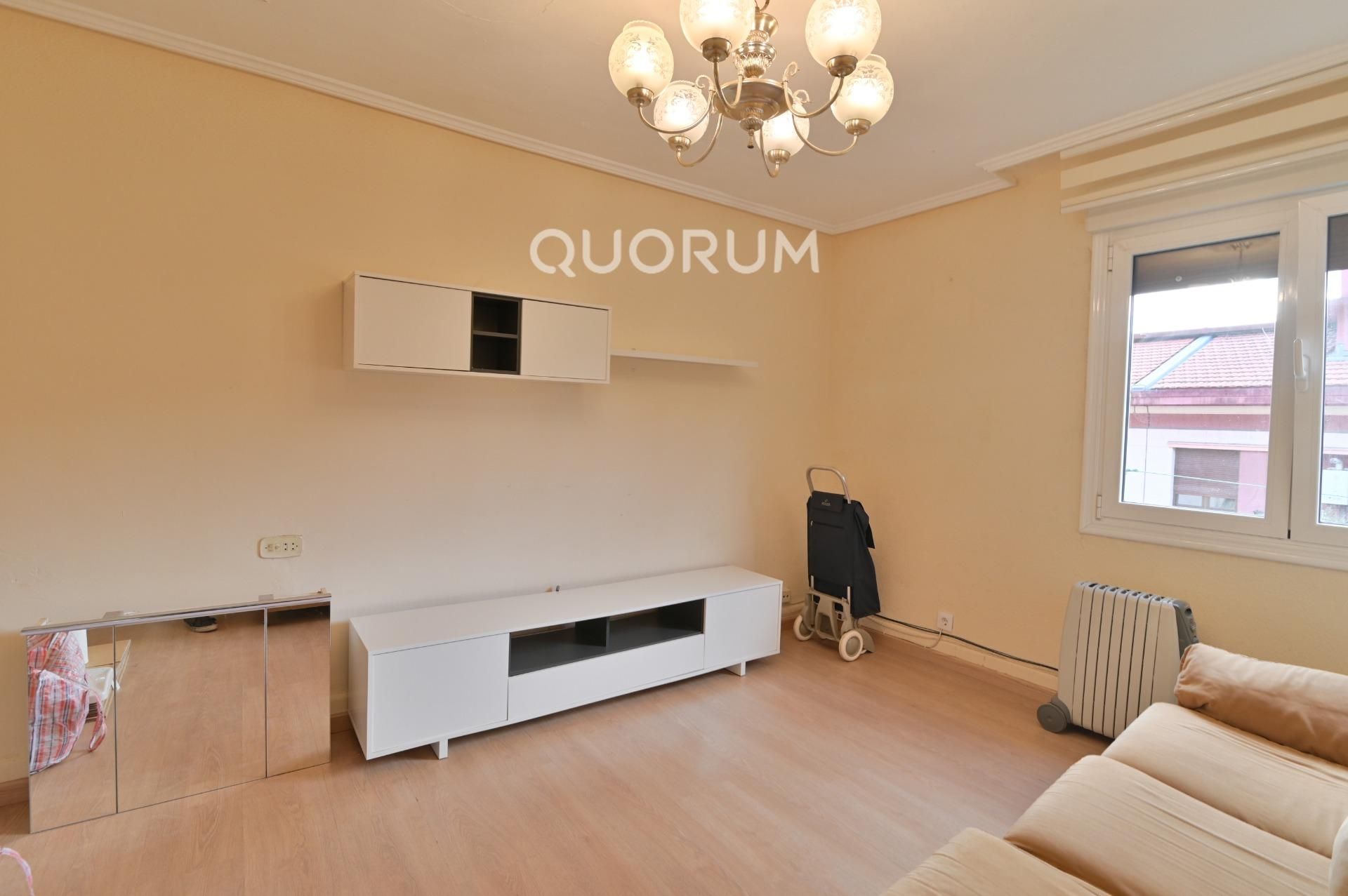 Living room of Flat for sale in Bilbao   with Balcony