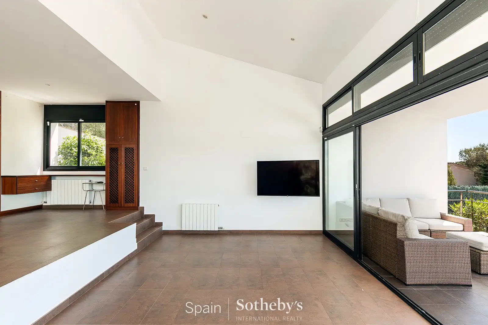 Living room of Houses for sale in Sant Pere de Ribes  with Air Conditioner, Heating and Private garden