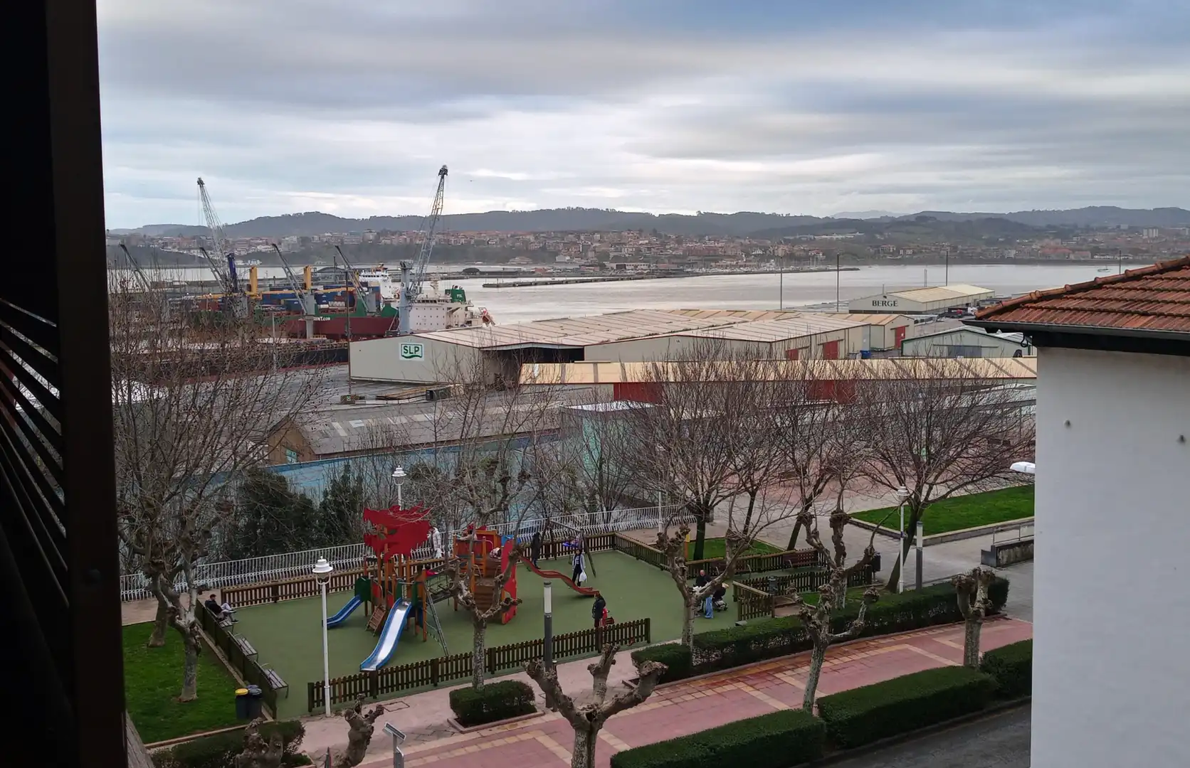 Vista exterior de Piso en venta en Santurtzi  con Calefacción, Trastero y Amueblado